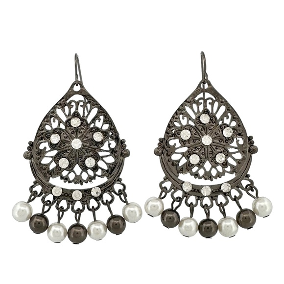Hematite Tone Filigree Teardrop Chandelier Earrings Faux Pearl - Picture 3 of 3
